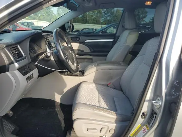 2017 TOYOTA HIGHLANDER LE PLUS  