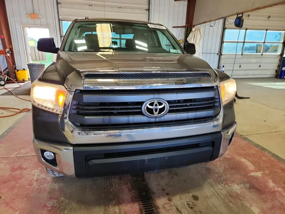 2015 TOYOTA TUNDRA SR5  