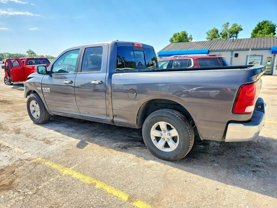 2017 RAM 1500 SLT  