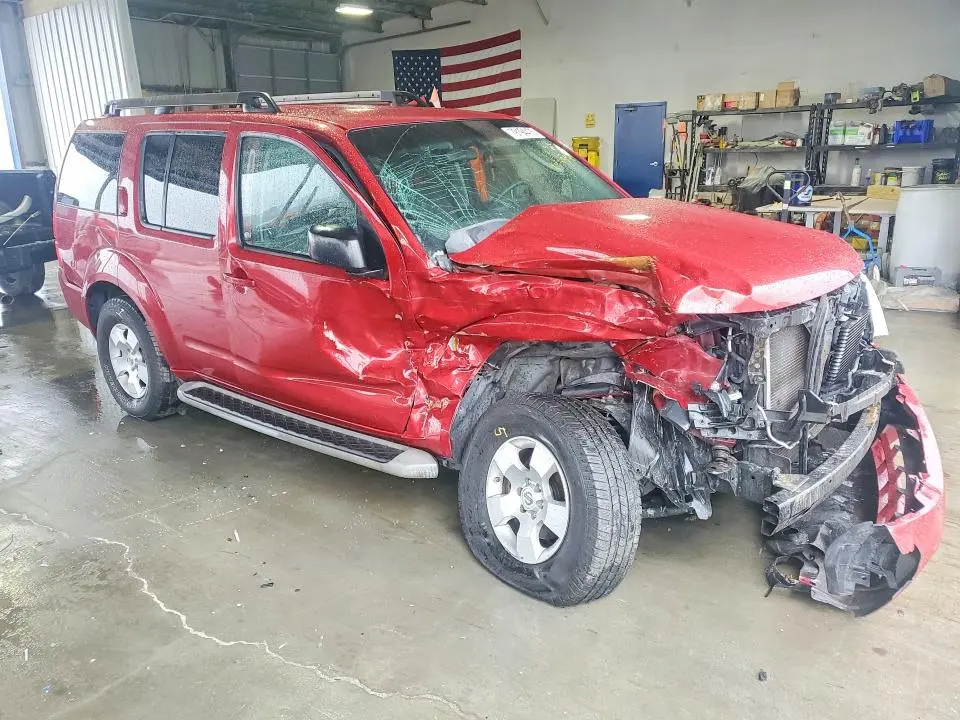 2011 NISSAN PATHFINDER S  
