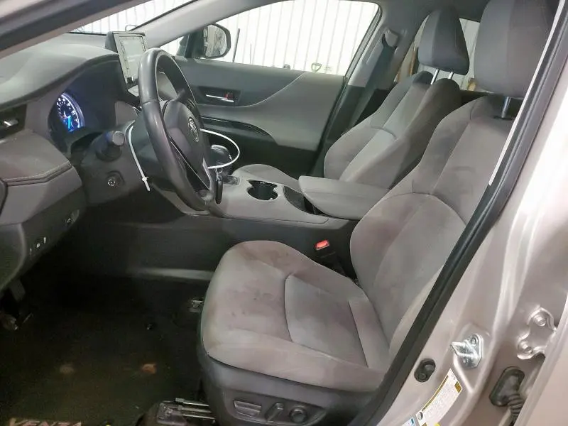 2021 TOYOTA VENZA LE  