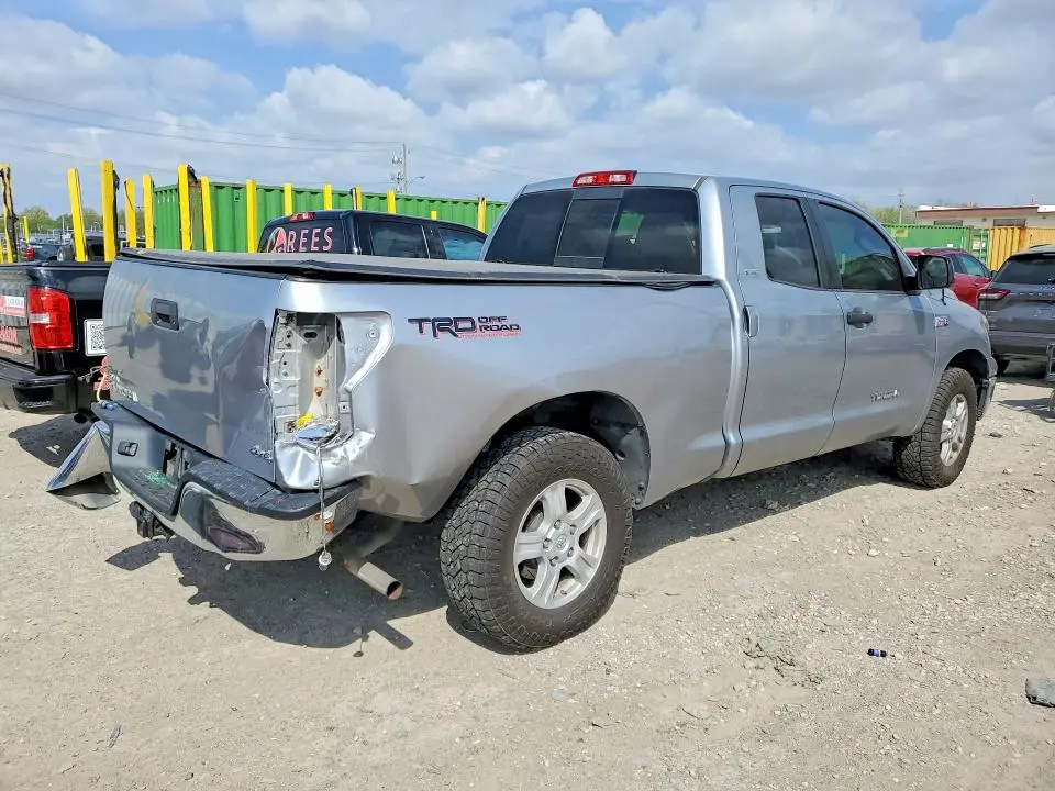 2011 TOYOTA TUNDRA DOUBLE CAB SR5  