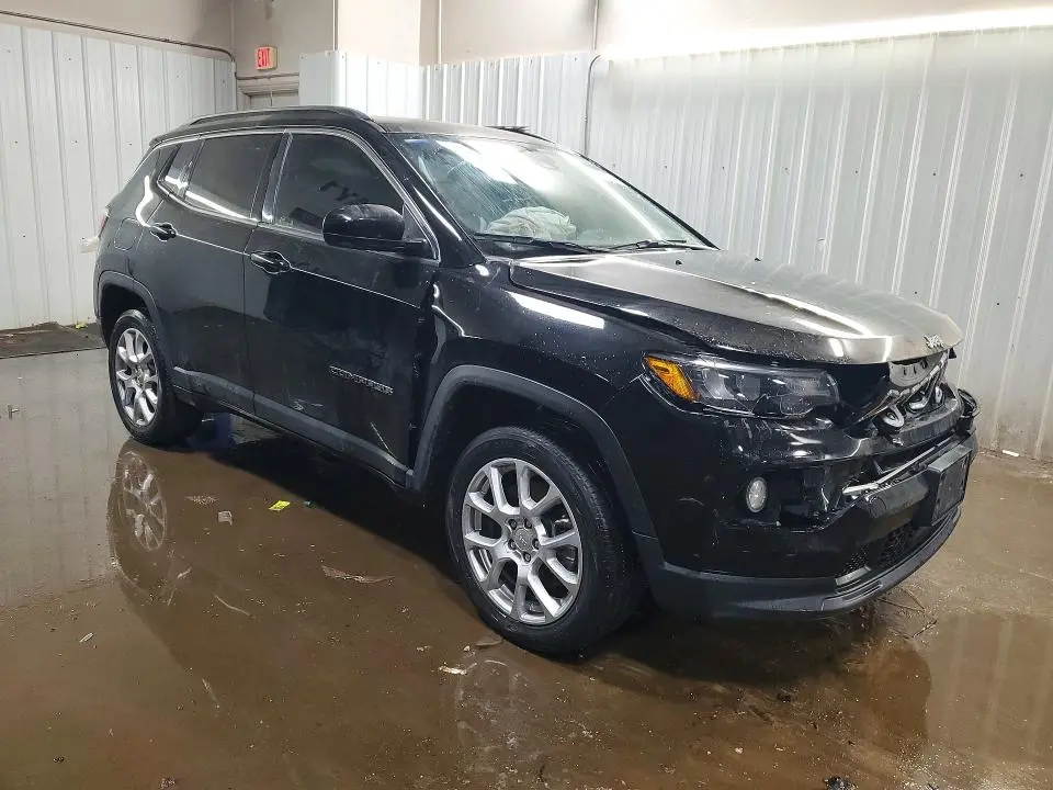 2023 JEEP COMPASS LATITUDE LUX  