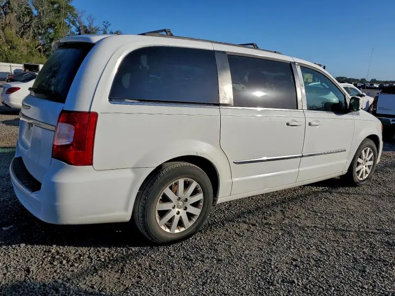 2016 CHRYSLER TOWN AND C   