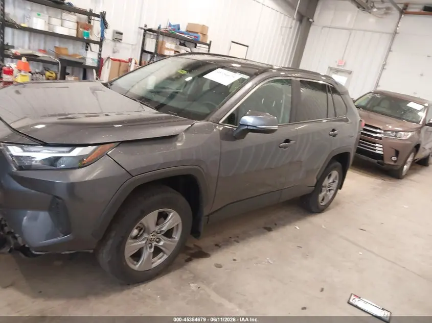2025 TOYOTA RAV4 XLE