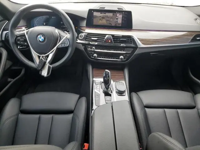 2020 BMW 530XE   