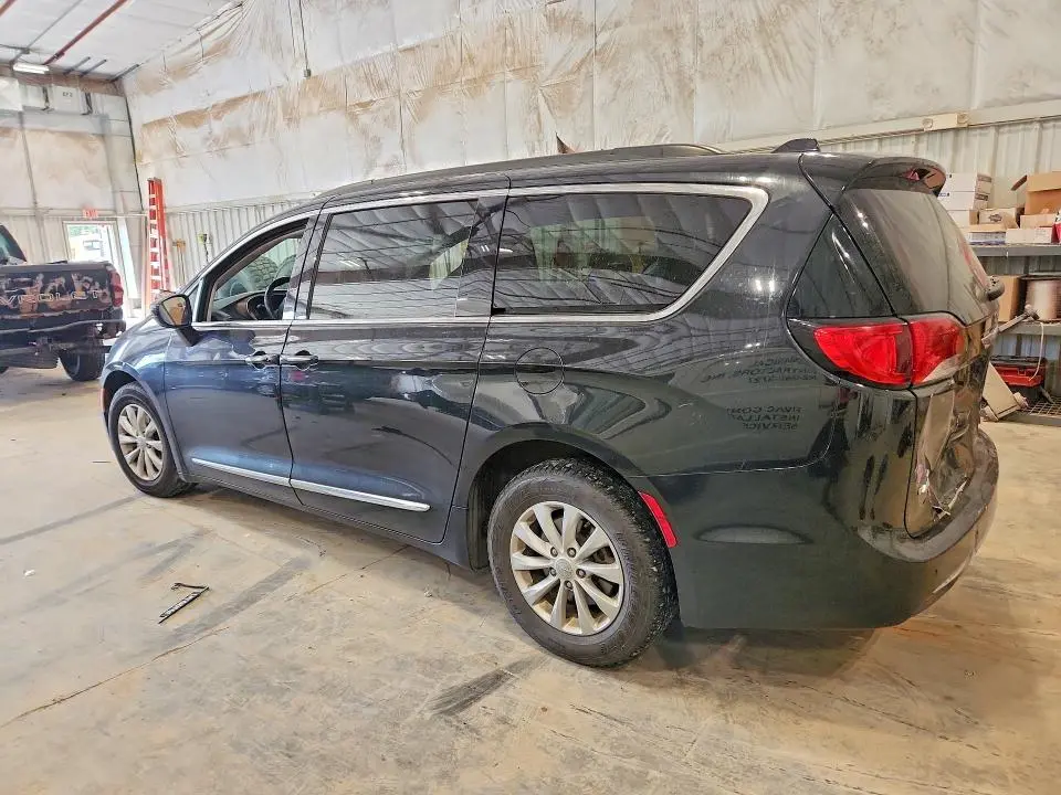 2017 CHRYSLER PACIFICA TOURING L  
