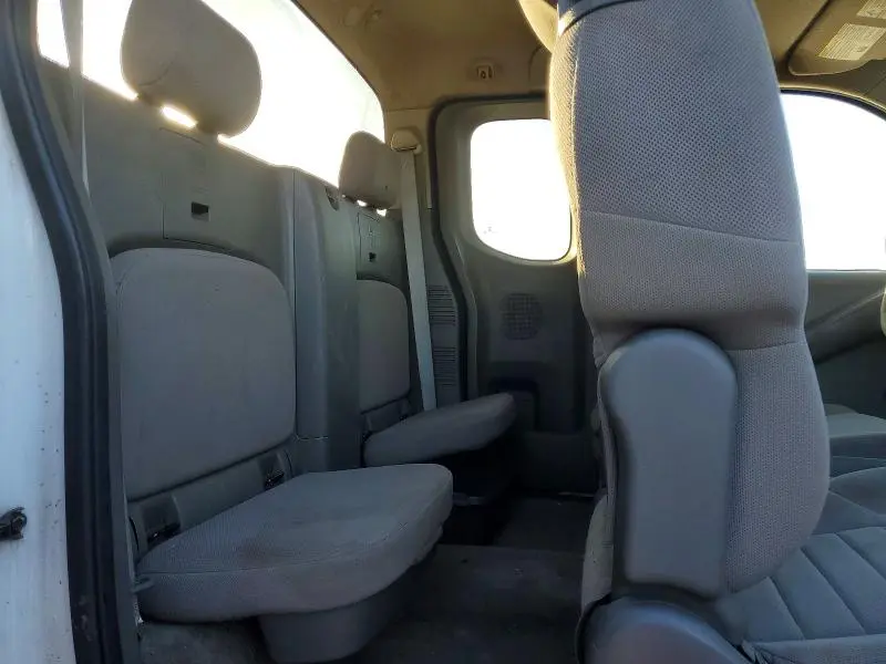 2012 NISSAN FRONTIER S  