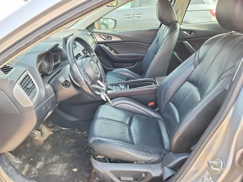 2018 MAZDA 3 TOURING  