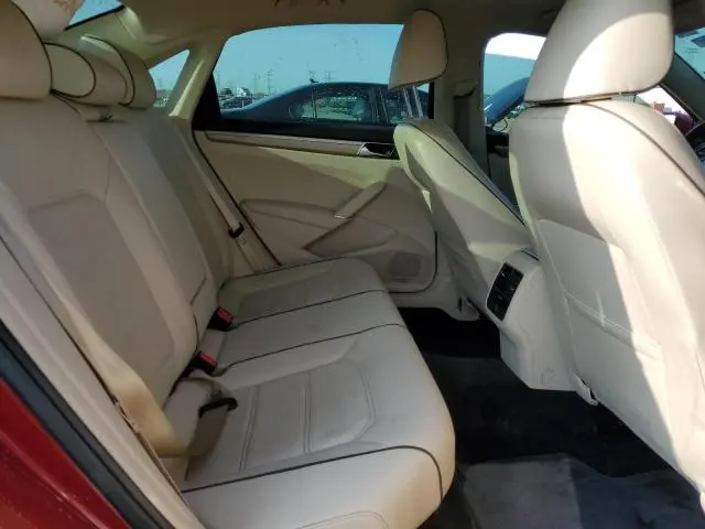 2017 VOLKSWAGEN PASSAT SE  
