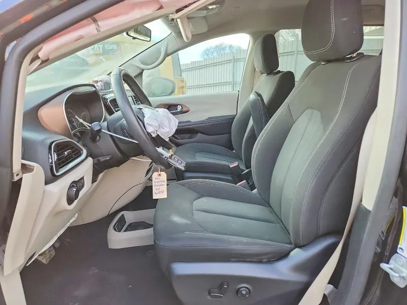 2022 CHRYSLER VOYAGER LX  