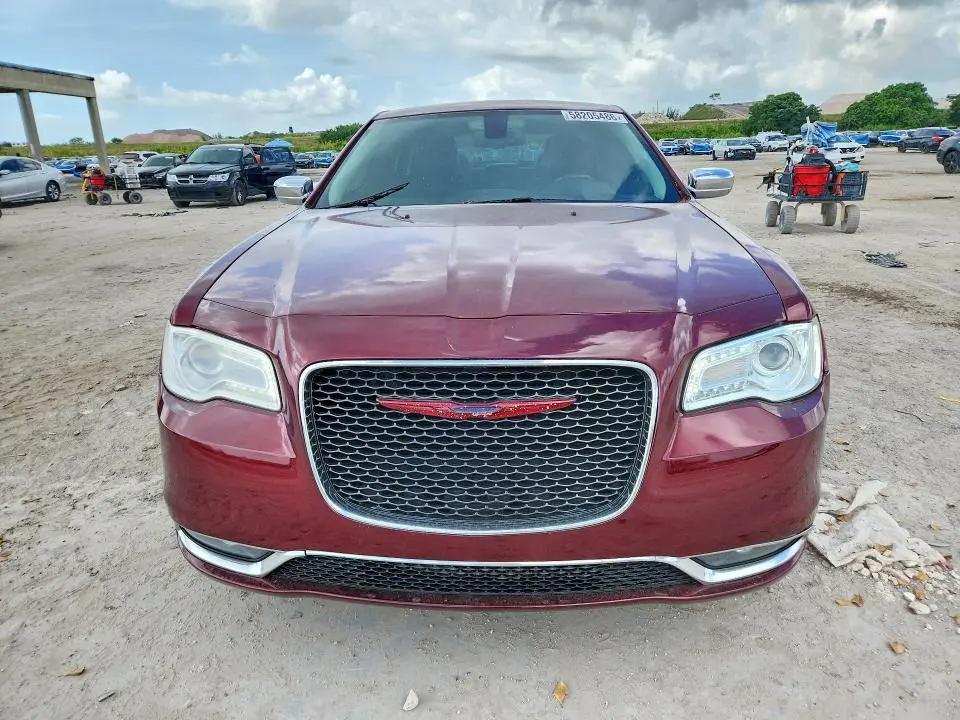 2016 CHRYSLER 300C   