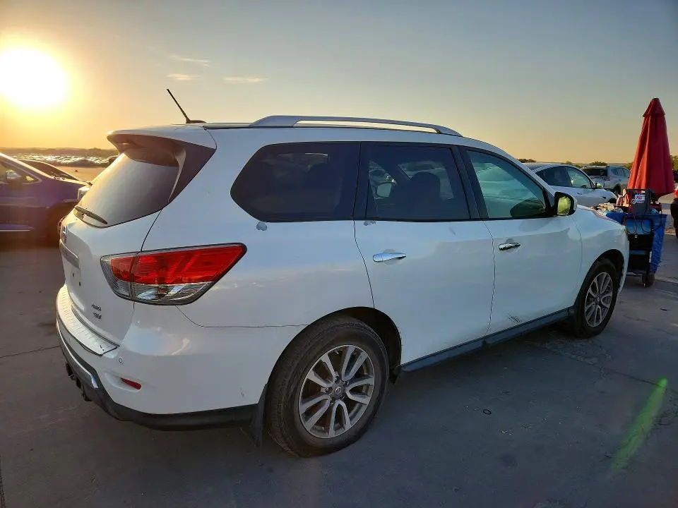 2014 NISSAN PATHFINDER SV  