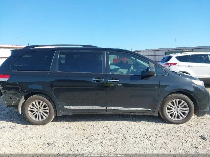 2013 TOYOTA SIENNA XLE V6 8 PASSENGER