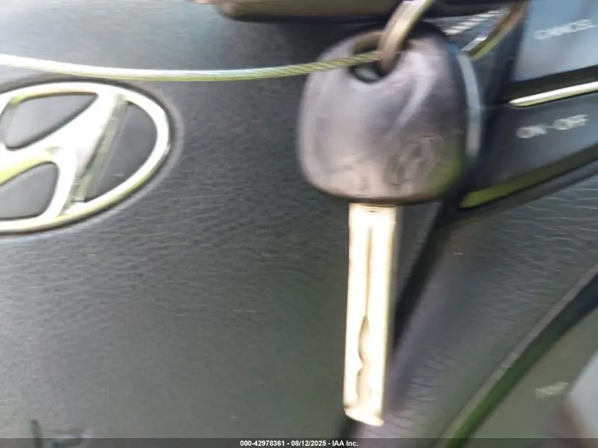 2012 HYUNDAI SONATA GLS