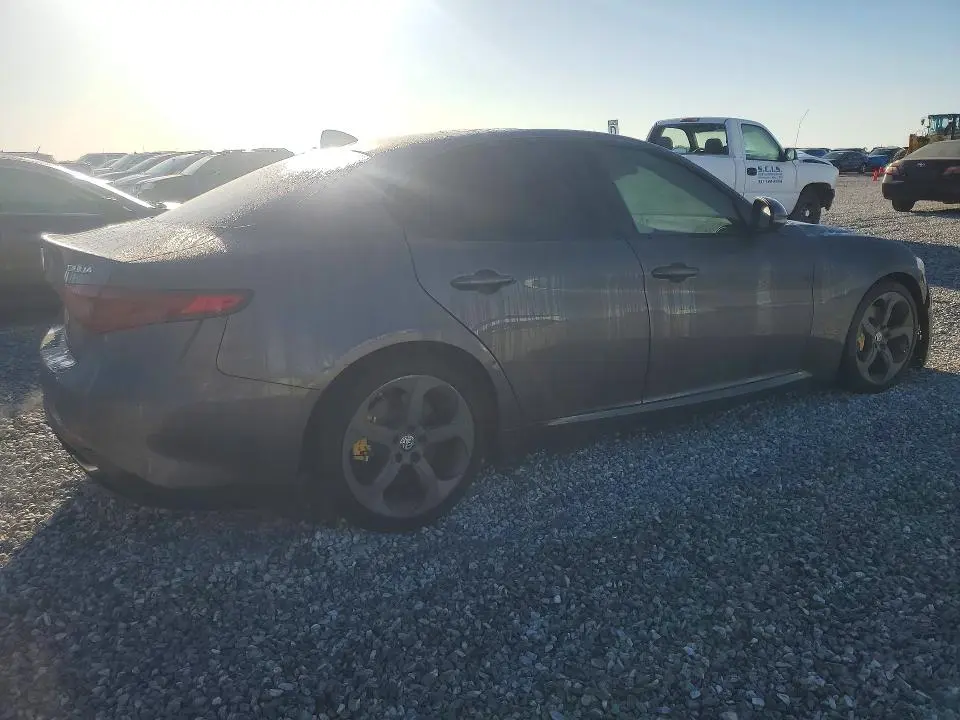 2018 ALFA ROMEO GIULIA   