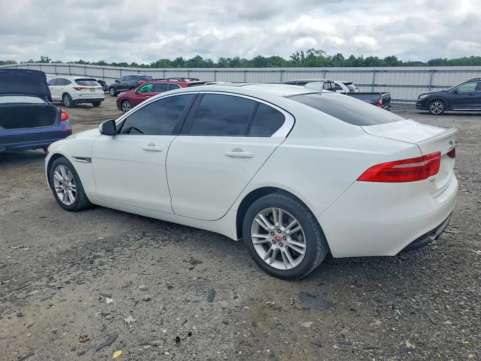 2018 JAGUAR XE PREMIUM  