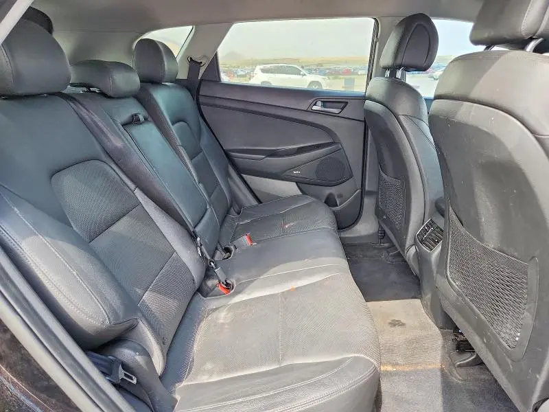 2017 HYUNDAI TUCSON SE PLUS  