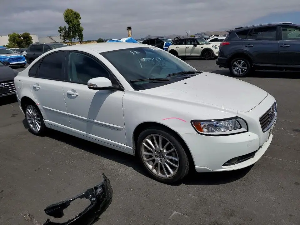 2010 VOLVO S40 2.4I  