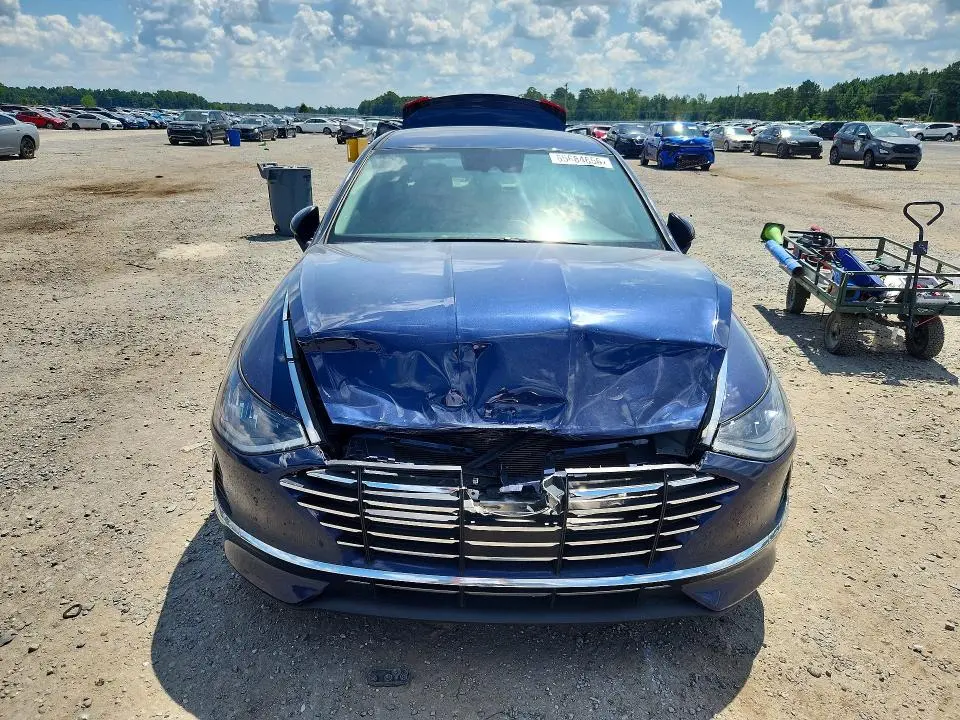 2020 HYUNDAI SONATA SE  