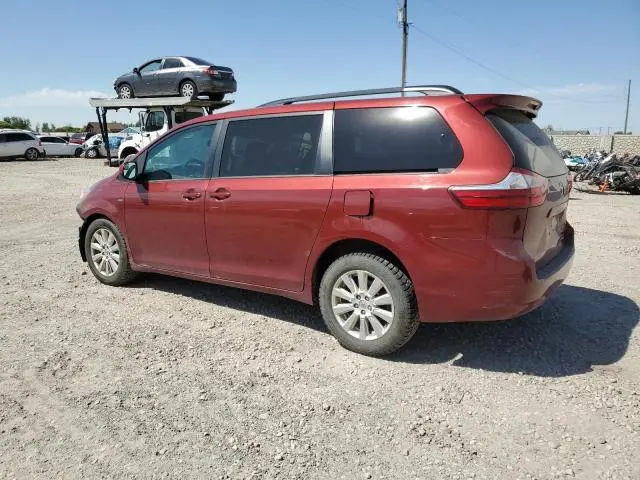 2017 TOYOTA SIENNA LE  
