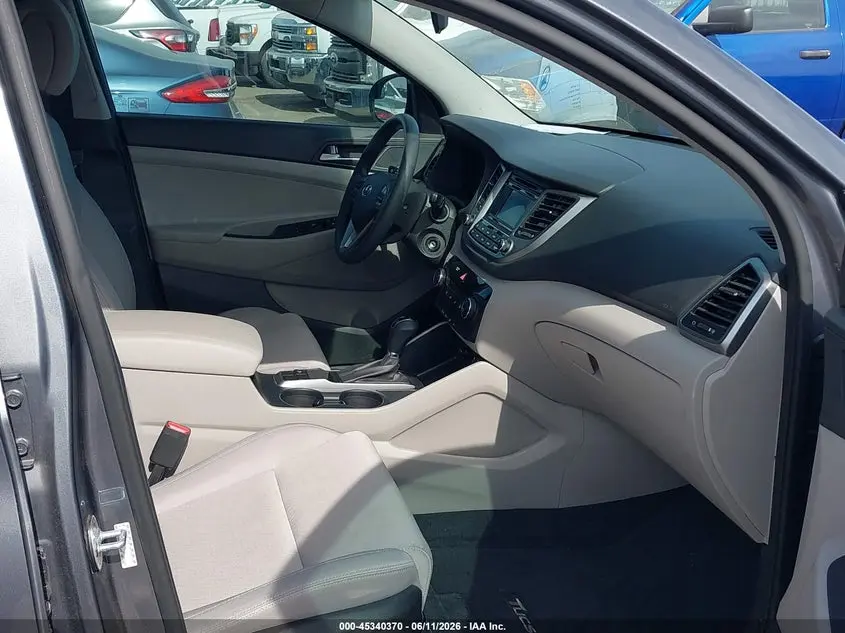 2018 HYUNDAI TUCSON SE