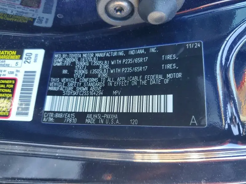 2025 TOYOTA SIENNA XLE  