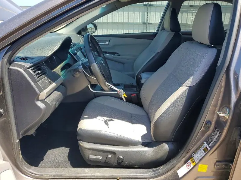 2016 TOYOTA CAMRY SE  