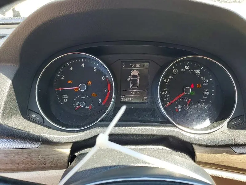 2017 VOLKSWAGEN PASSAT SE  