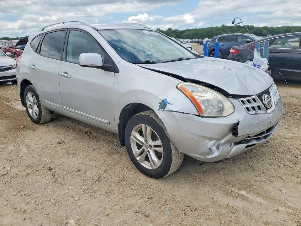 2013 NISSAN ROGUE S  