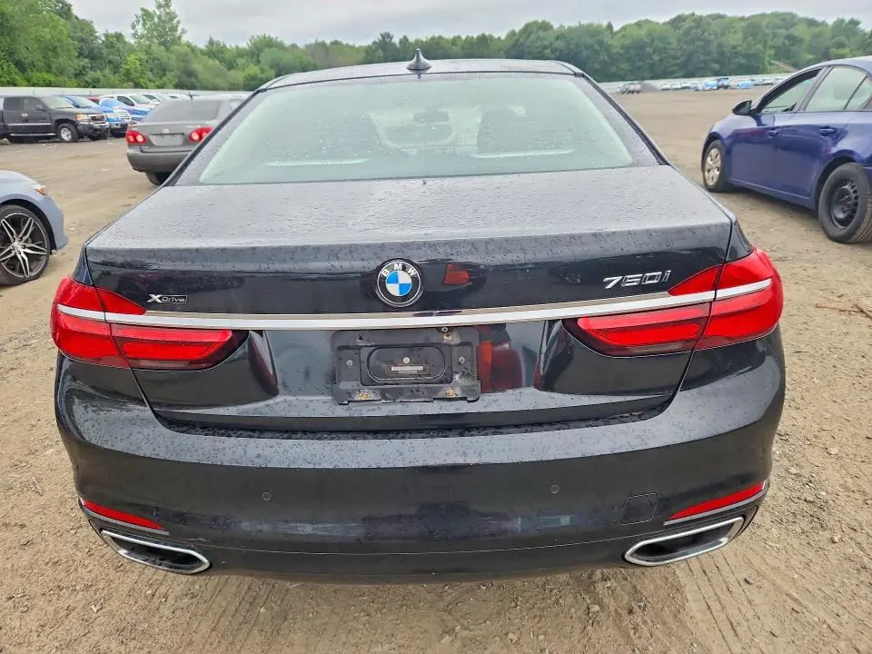 2016 BMW 750 XI  