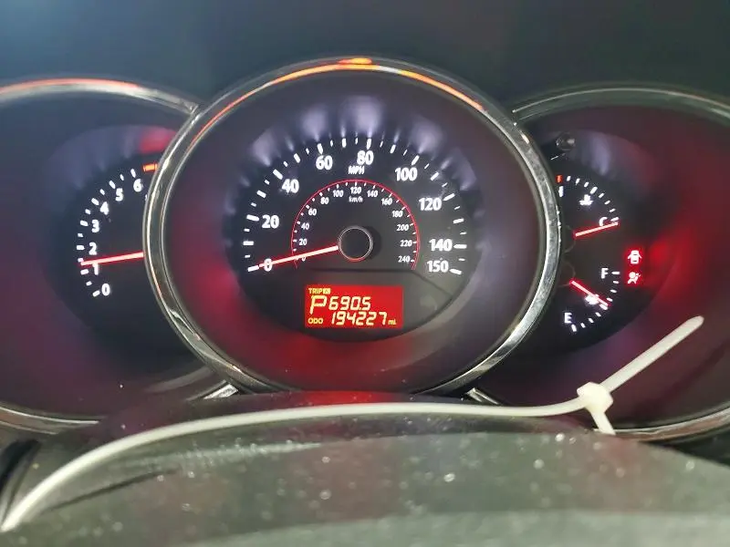2012 KIA SORENTO LX  