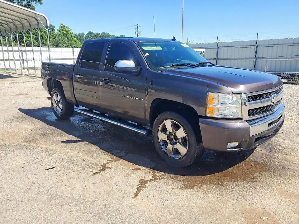 2011 CHEVROLET SILVERADO C1500 LT  
