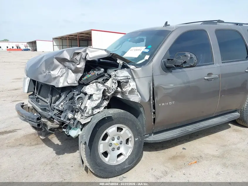 2011 CHEVROLET TAHOE LS