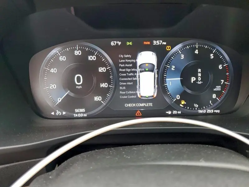 2021 VOLVO XC40 T4 MOMENTUM  