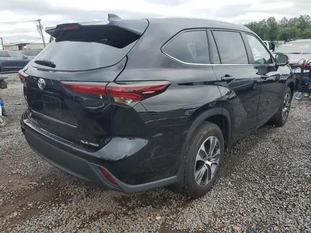 2024 TOYOTA HIGHLANDER LE  