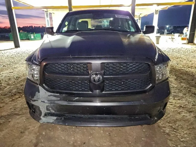 2015 RAM 1500 ST  