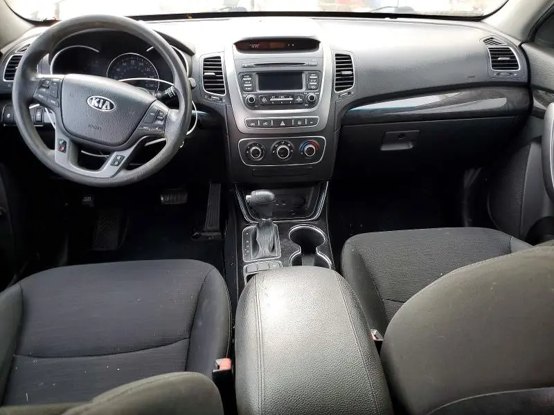 2015 KIA SORENTO LX  