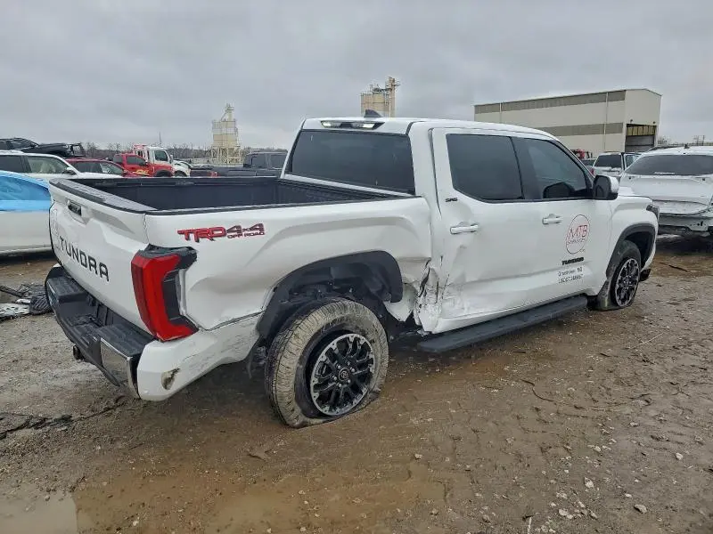 2025 TOYOTA TUNDRA CREWMAX SR  
