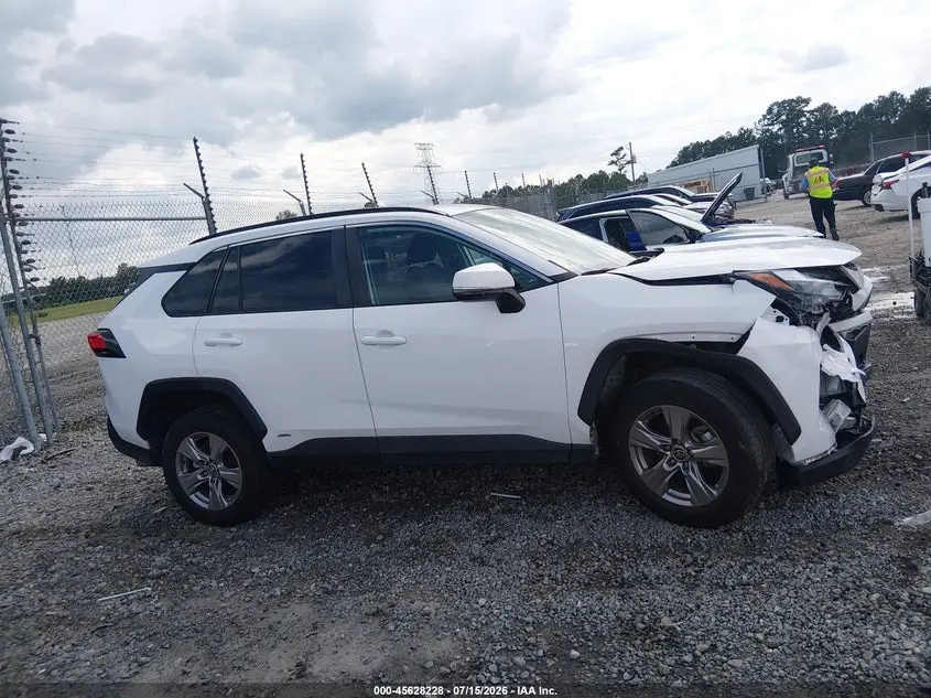 2022 TOYOTA RAV4 HYBRID XLE
