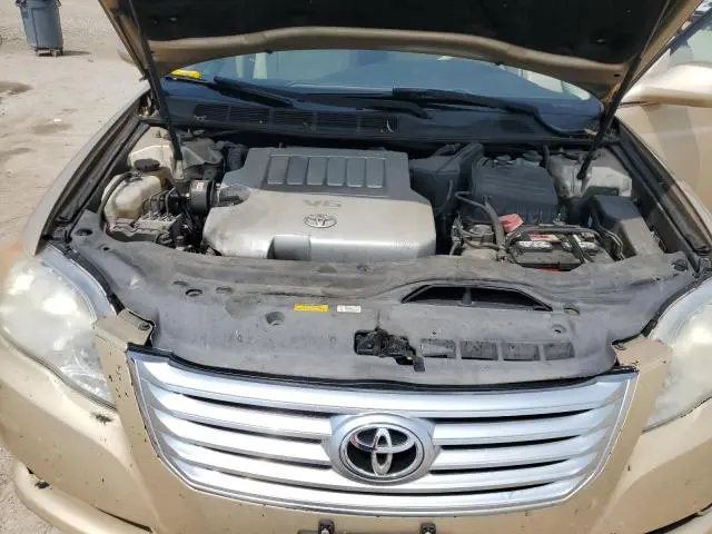 2010 TOYOTA AVALON XL  