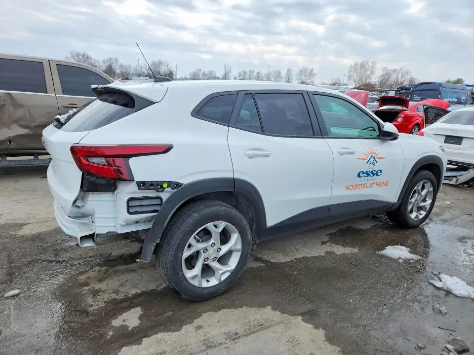 2024 CHEVROLET TRAX LS  