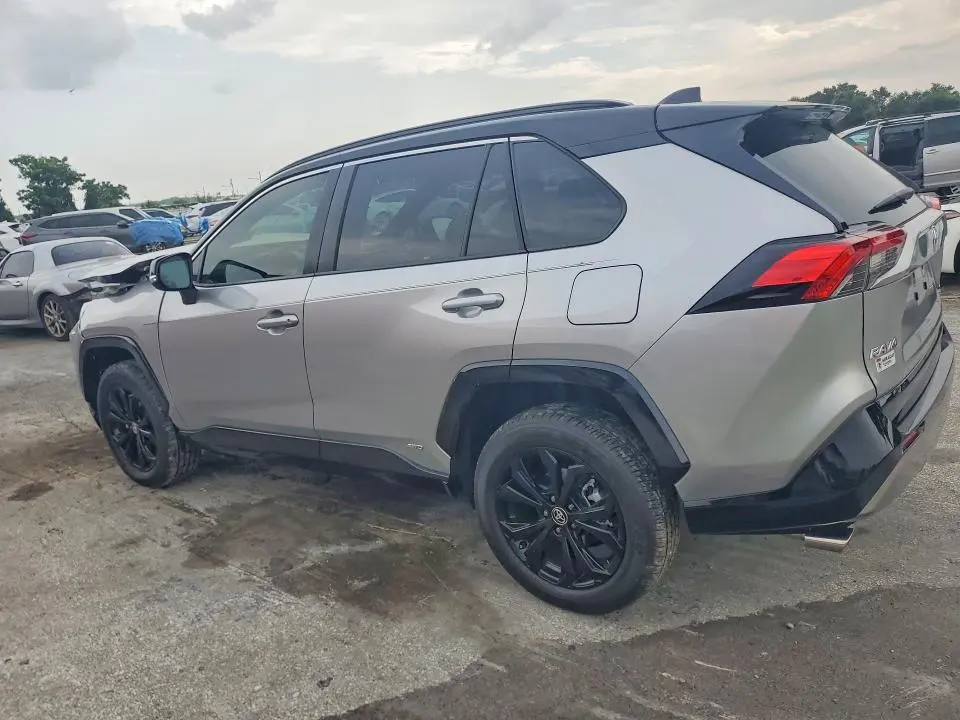 2025 TOYOTA RAV4 XSE  