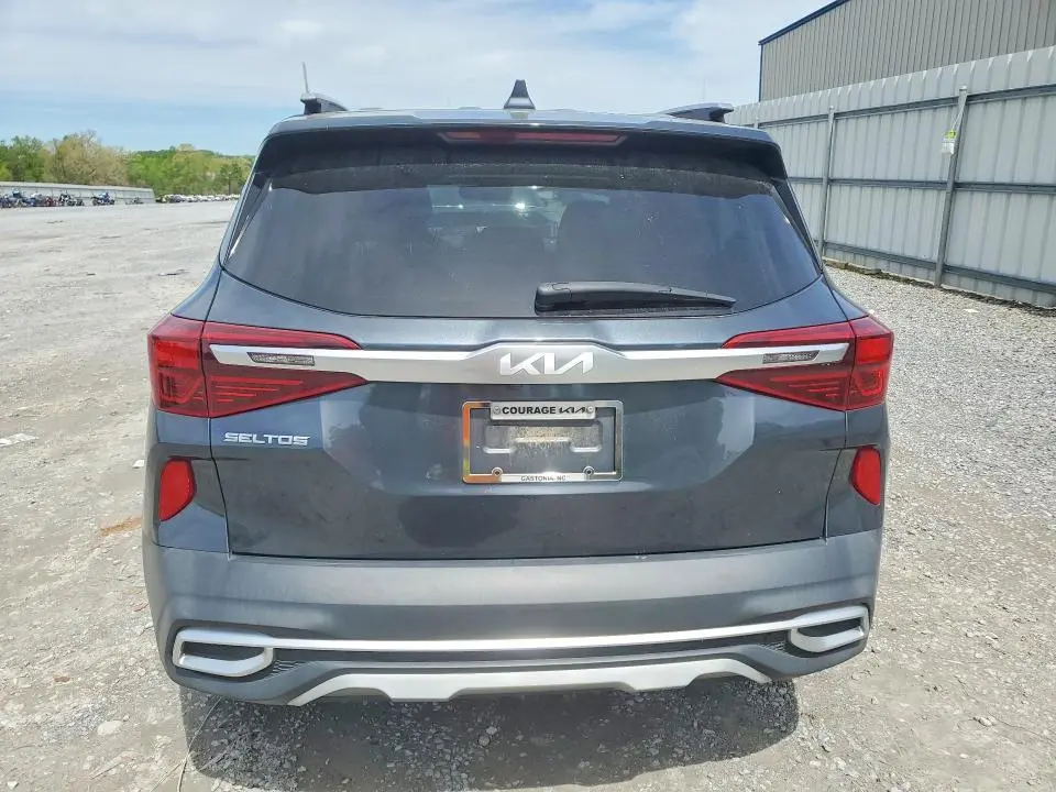 2023 KIA SELTOS S  