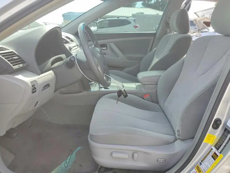2011 TOYOTA CAMRY LE  