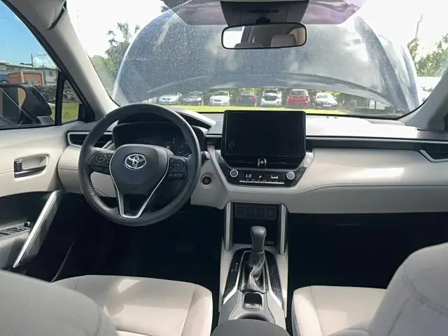 2023 TOYOTA COROLLA CROSS LE  