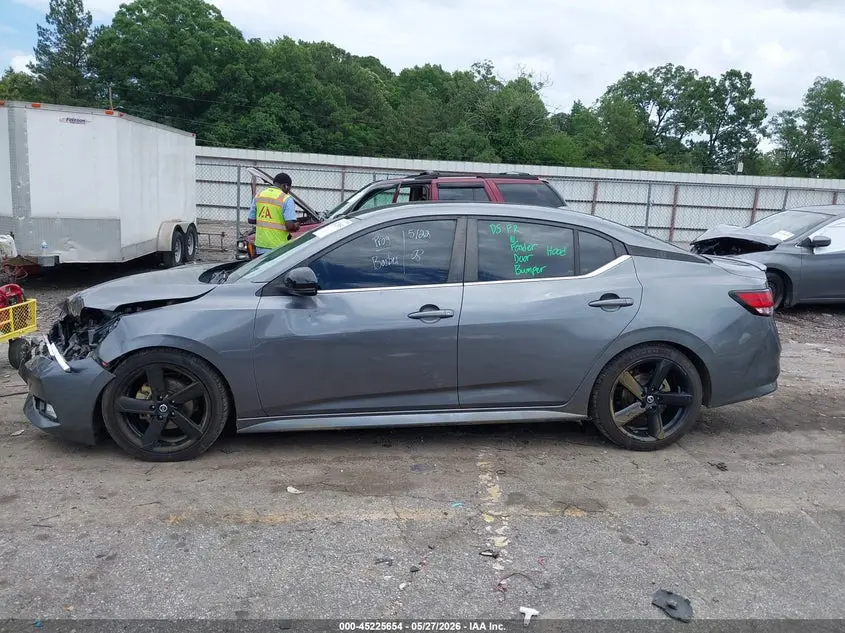 2021 NISSAN SENTRA SR XTRONIC CVT
