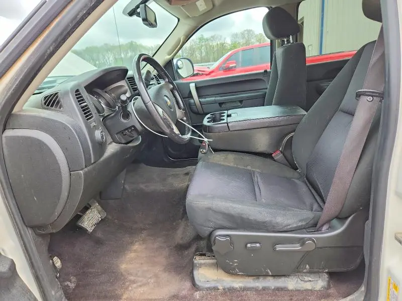 2011 CHEVROLET SILVERADO K1500 LT  