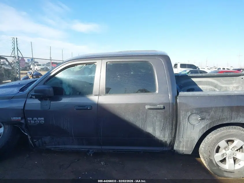 2019 RAM 1500 CLASSIC  