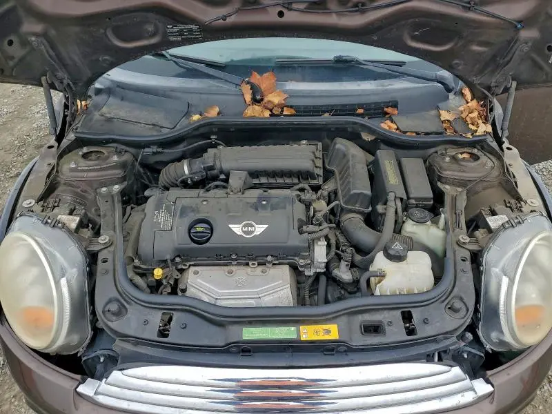 2011 MINI COOPER   